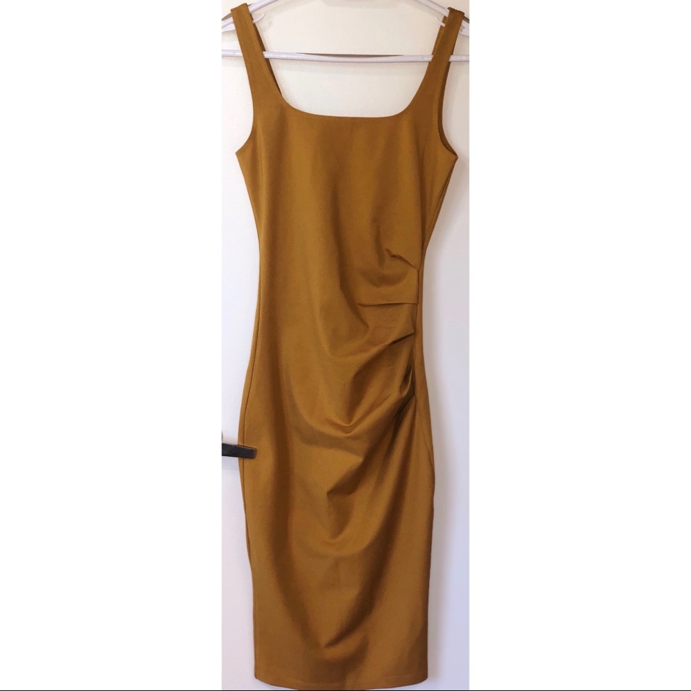 NWT 🌞 Bodycon Dress